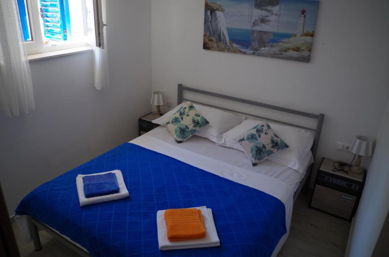 Apartments By The Sea Slatine, Ciovo - 14158 Exterior foto